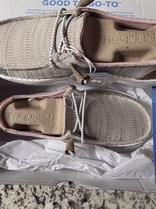 New Women's Size 7 Hey Dude Wendy Sporty Mesh Beige and Pink Shoes